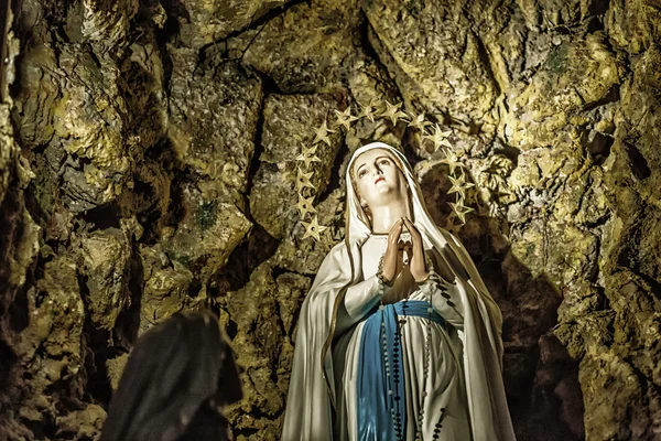 Detalj Uppenbarelsen Jungfru Maria Grottan Lourdes — Stockfoto