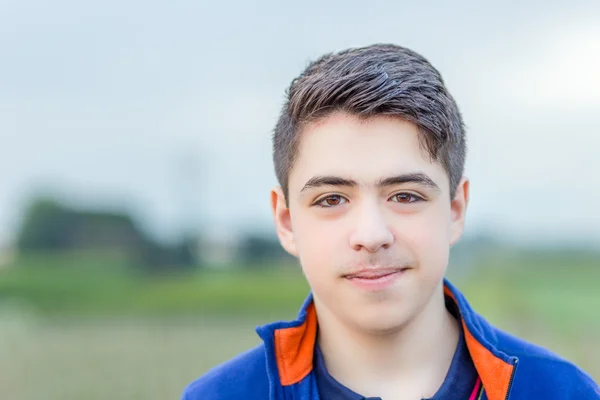 Close Young Boy Countryside — Stock Photo, Image