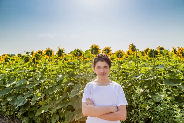 Açık Hava Açık Kollar Kafkas Çocuk Talyan Kırsal Yaz Aylarında — Stok fotoğraf