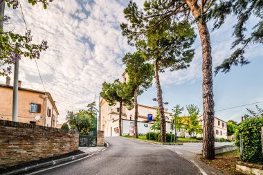 İtalya'da Emilia Romagna küçük bir tepeköy sokakları