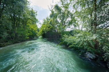 Toskana ve Romagna Apennines tepelerde Senio nehri