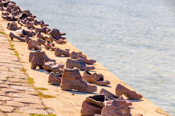 Kovové Boty Dunajské Promenádě Památník Budapešti Obětem Holocaustu — Stock fotografie