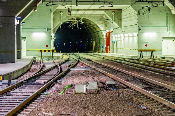 tren istasyonunda parça