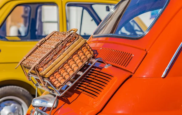 Wicker Suitcase Luggage Rack Ancient Italian Subcompact Red Car — Stock Photo, Image