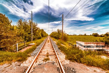 Emilia Romagna tarım alanları ile raylar