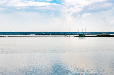İtalya'da acı lagünün sessiz balıkçılık kulübe