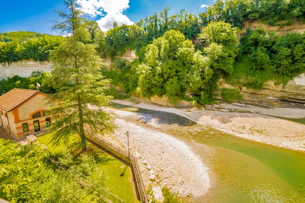 Det Klara Och Transparenta Vattnet Flodbädd Gröna Kullarna Emilia Romagna — Stockfoto