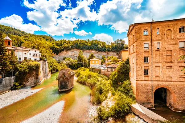 Serenità Tranquillo Borgo Sulle Colline Della Campagna Romagnola Italia Mentre — Foto Stock