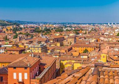 Panoramik çatıları ve binalar Bologna, İtalya