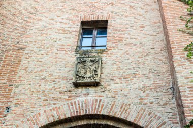 Ortaçağ tuğla duvarlar