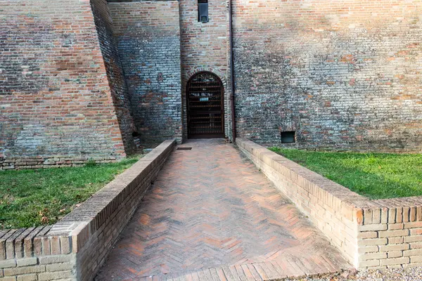 Murs de briques médiévales — Photo