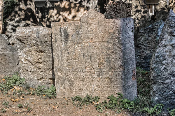 Vecchio cimitero ebraico a Praga — Foto Stock