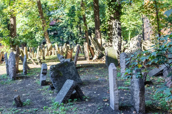 Vecchio cimitero ebraico a Praga — Foto Stock