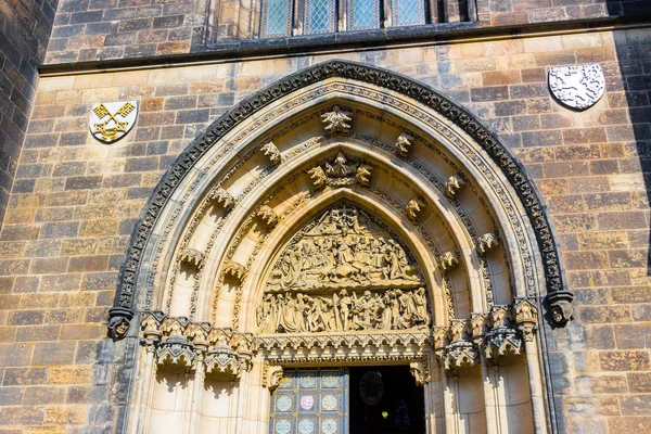 Basílica de San Pedro y San Pablo en Vysehrad — Foto de Stock