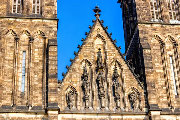 Vysehrad 'daki Aziz Peter ve Aziz Paul Bazilikası — Stok fotoğraf