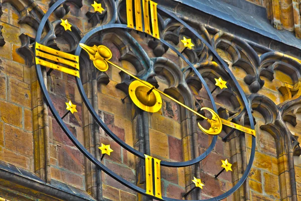 Clock of St. Vitus Gothic Cathedral in Prague — Stock Photo, Image