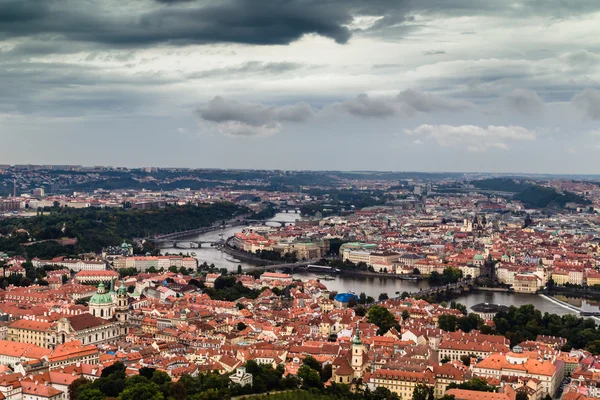 Rote Dächer von Prag — Stockfoto