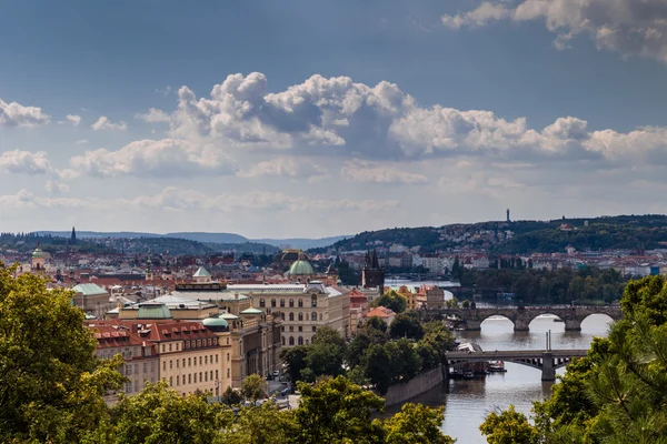 Techos rojos de Praga — Foto de Stock