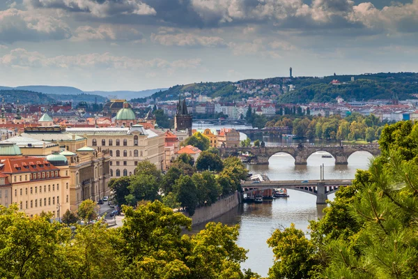 Telhados vermelhos de Praga — Fotografia de Stock