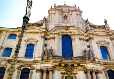 Prag'da St.Nicholas Kilisesi