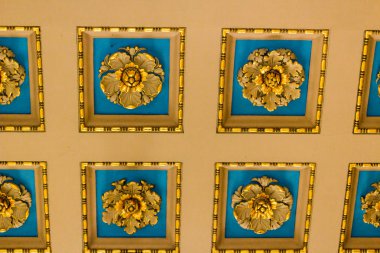 Mimari ayrıntılar: çiçek oyma