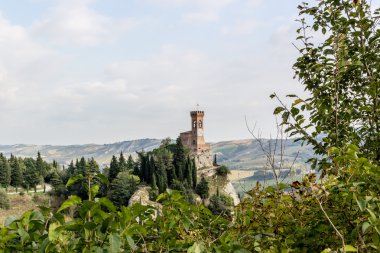 Brisighella Ortaçağ Saat Kulesi