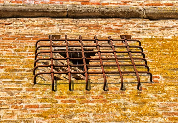 Ventana medieval en Brisighella — Foto de Stock