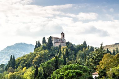 Kutsal Monticino kutsal bakire