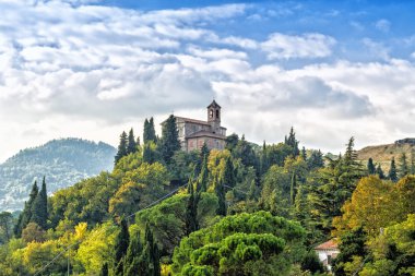 Kutsal Monticino kutsal bakire