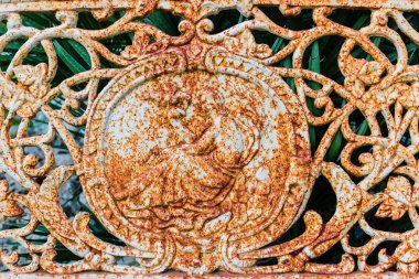 Bahçe paslı tezgah