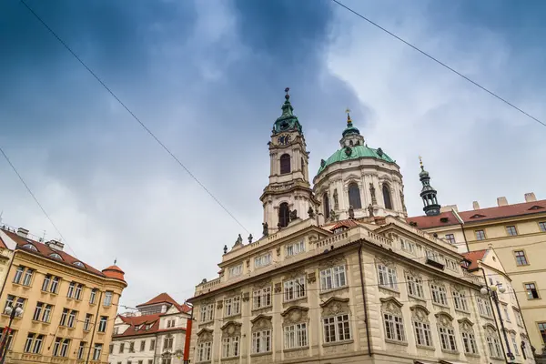 St.nicholas Kirche in Prag — Stockfoto