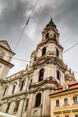 Prag'da St.Nicholas Kilisesi