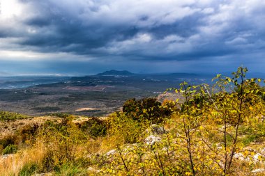 Krizevac Dağı manzarası