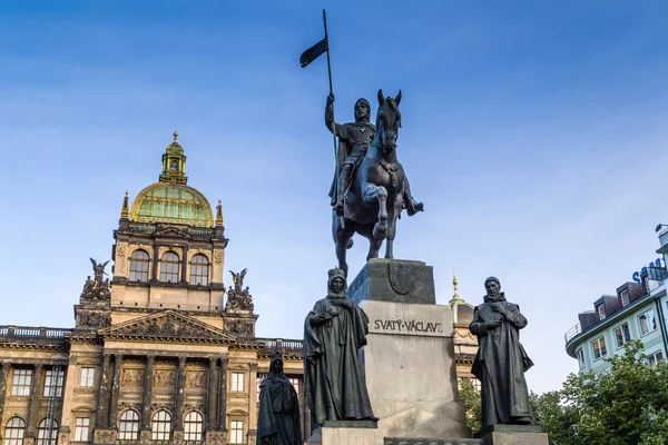 Prag 'daki Wenceslas Meydanı
