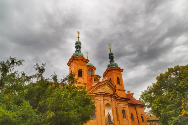 Catedral de San Lorenzo en Petrin Hill — Foto de Stock