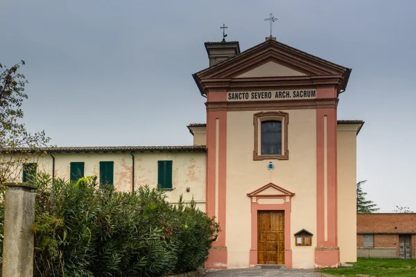 Pfarrkirche S. severo in serraglio — Stockfoto