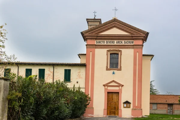 Pfarrkirche S. severo in serraglio — Stockfoto