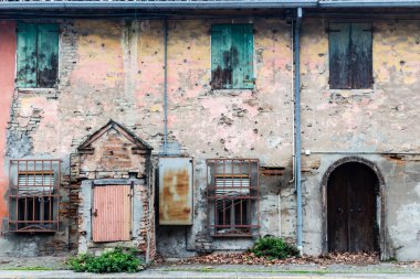 Paslı pencere ve kapı eski İtalyanca çiftlik