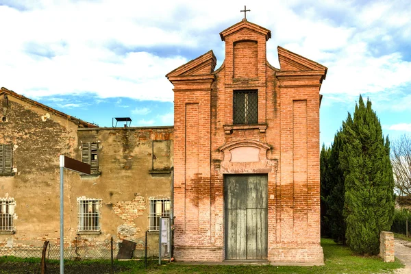 イタリアに十八世紀の礼拝堂の教会 — ストック写真