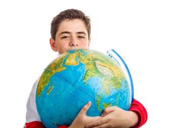 Beyaz çocuk hugs Küre