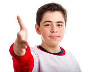 Beyaz çocuk sunan el sıkışma