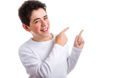 Akne beyaz çocuk forefinge ile sol yukarı dönük Çift Kişilik