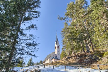 Katolik Roma Kilisesi, St. Jacob İtalyan Dolo Ortisei yukarıda