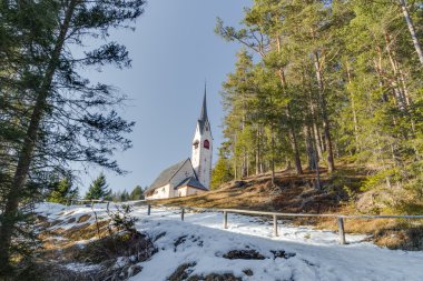 Katolik Roma Kilisesi, St. Jacob İtalyan Dolo Ortisei yukarıda