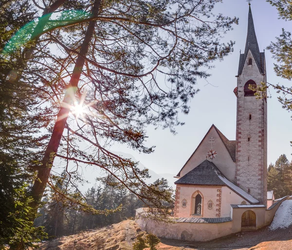 Katolik Roma Kilisesi, St. Jacob İtalyan Dolo Ortisei yukarıda