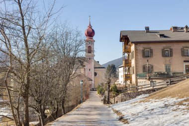 dolomites İtalyan Köyü