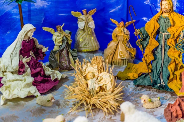 クリスマスのキリスト降誕のシーンでの彫像 — ストック写真