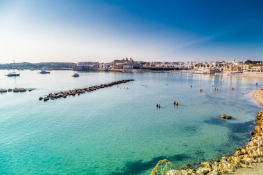 İtalya 'da Salento yarımadasında körfez