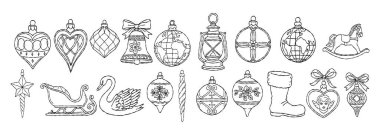 Kalpler, mücevherler, çanlar, dünya tasarımları, fener, sallanan at, kızak, kuğu, bot ve şenlik dekorlarıyla çizilmiş klasik Noel süsleri..