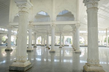 Shree Govindajee Tapınağı bir Vaishnava tapınağıdır, o zamanlar Manipur Krallığı 'nın Imphal, Manipur, Hindistan' daki eski hükümdarlarının yanında yer alır..